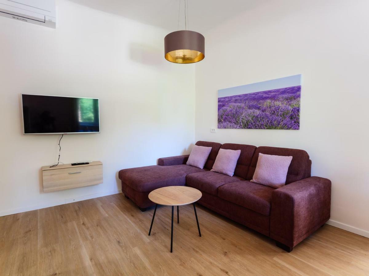 Franckina Hisa Apartment อิซอลา ภายนอก รูปภาพ