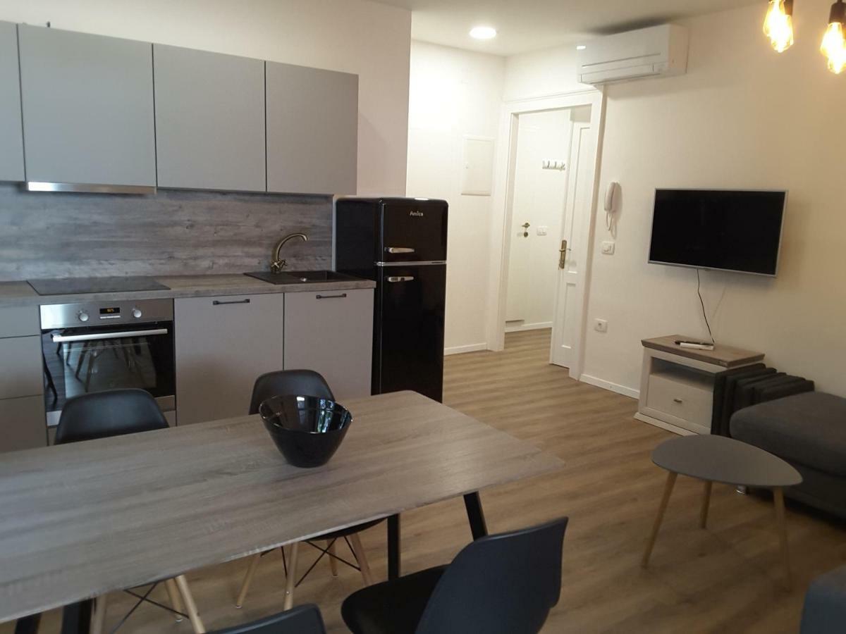 Franckina Hisa Apartment อิซอลา ภายนอก รูปภาพ